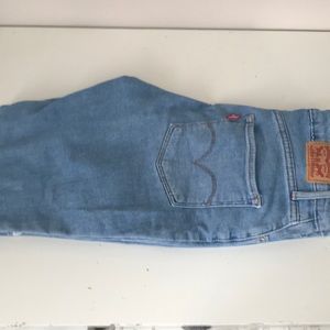 Levi’s 721 High Rise Skinny jeans